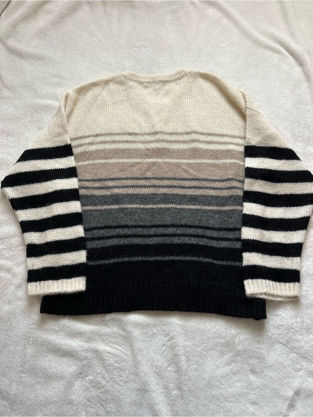 Women’s Alpaca Blend Oversized Sweater Extra Long Sleeves Neutral Ombré Medium - Picture 6 of 13